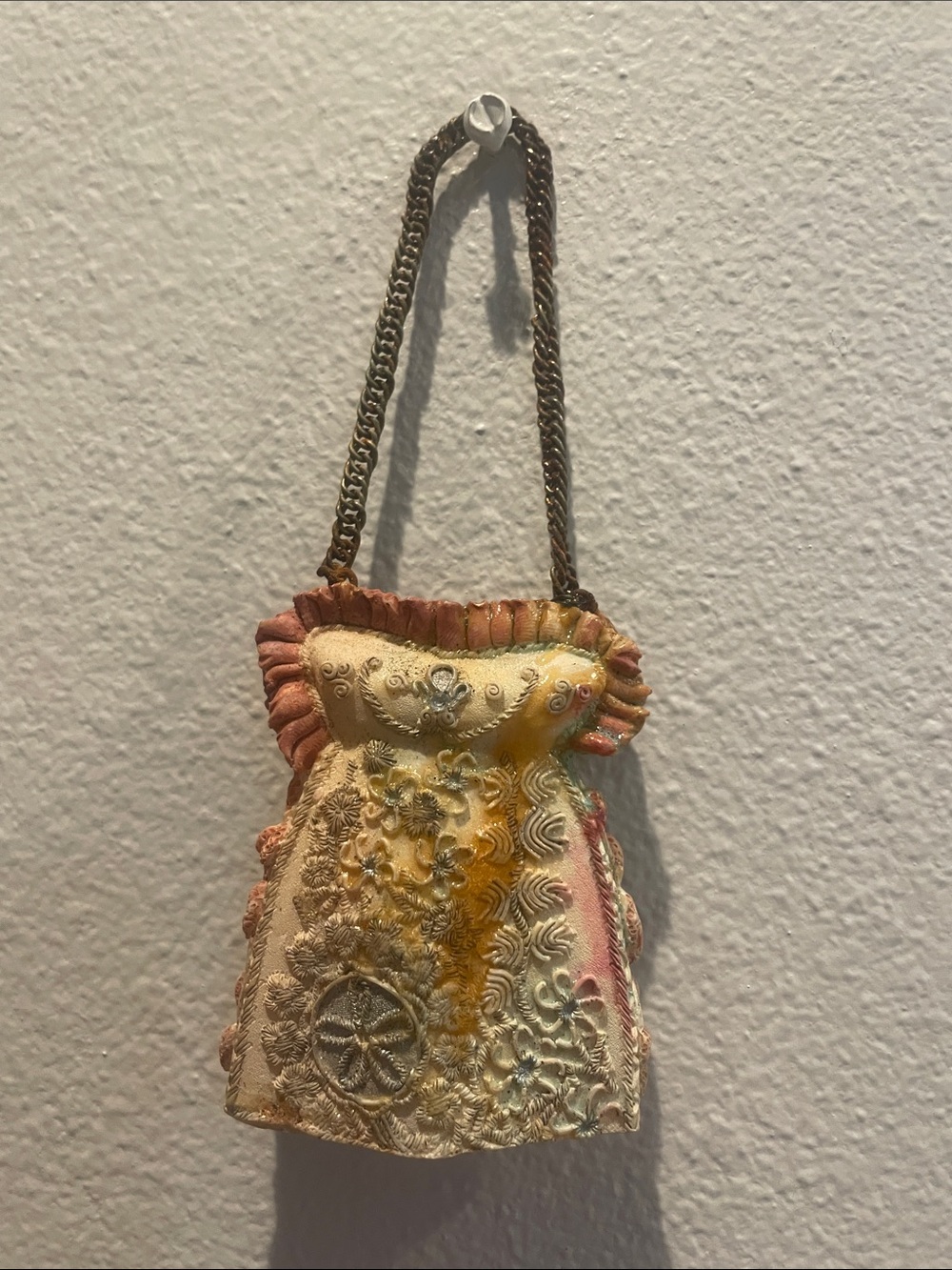 Vintage resin Floral Mini hand Bag miniature purse ornament pocketbook cream